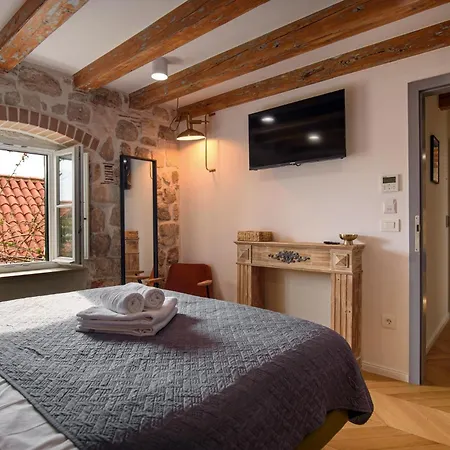 Πανσιόν Monte Santo By Duhomes
