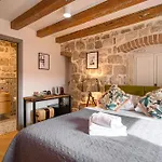 Monte Santo By Duhomes Guest house 3*