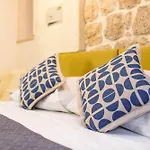 Monte Santo By Duhomes Pensión 3*