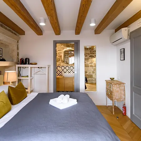 Monte Santo By Duhomes