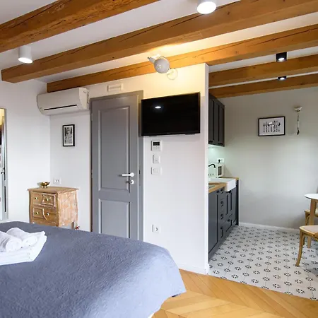 Monte Santo By Duhomes Guest house