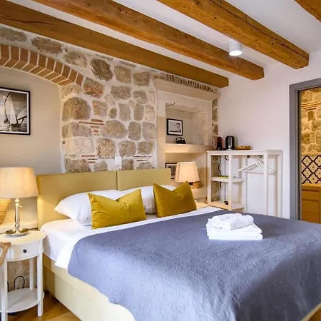 Monte Santo By Duhomes Affittacamere 3*