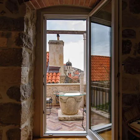 Monte Santo By Duhomes Guest house
