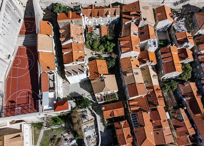 Monte Santo By Duhomes