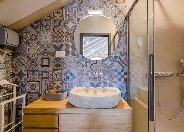 Monte Santo By Duhomes